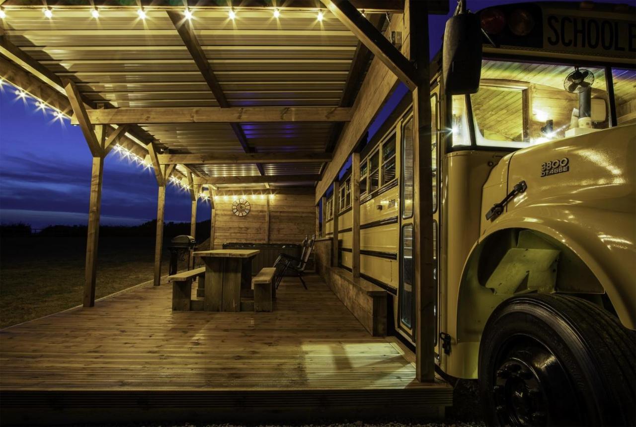 American School Bus - 1 Bedroom - Blossom Farm - Tiers Cross Johnston Εξωτερικό φωτογραφία